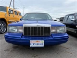 1992 Lincoln Towncar Sedan for sale, Japanese used car export - photo 2 of 9 | GULJI TRADERS