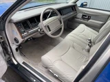 1992 Lincoln Towncar Sedan for sale, Japanese used car export - photo 5 of 9 | GULJI TRADERS