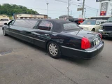 2009 Lincoln Towncar Sedan for sale, Japanese used car export - photo 2 of 24 | GULJI TRADERS