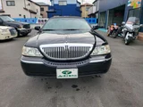 2009 Lincoln Towncar Sedan for sale, Japanese used car export - photo 8 of 24 | GULJI TRADERS