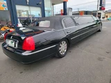 2009 Lincoln Towncar Sedan for sale, Japanese used car export - photo 12 of 24 | GULJI TRADERS