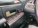 2009 Lincoln Towncar Sedan for sale, Japanese used car export - photo 18 of 24 | GULJI TRADERS