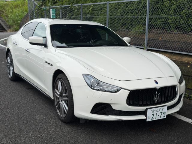 2014 Maserati Ghibli S - photo 1 2014 Maserati Ghibli S Sedan for sale, Japanese used car export - photo 1 of 8 | GULJI TRADERS