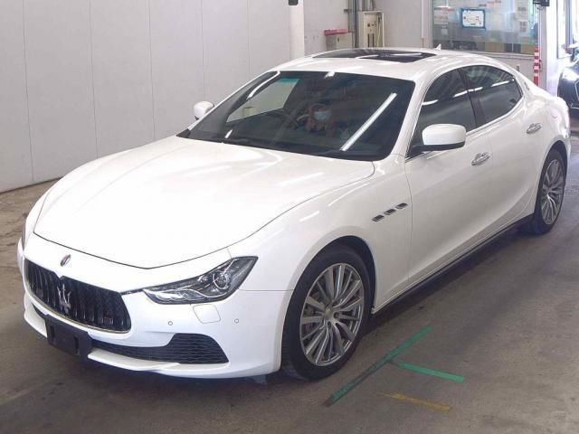2015 Maserati Ghibli Base - photo 1 2015 Maserati Ghibli Base Sedan for sale, Japanese used car export - photo 1 of 5 | GULJI TRADERS