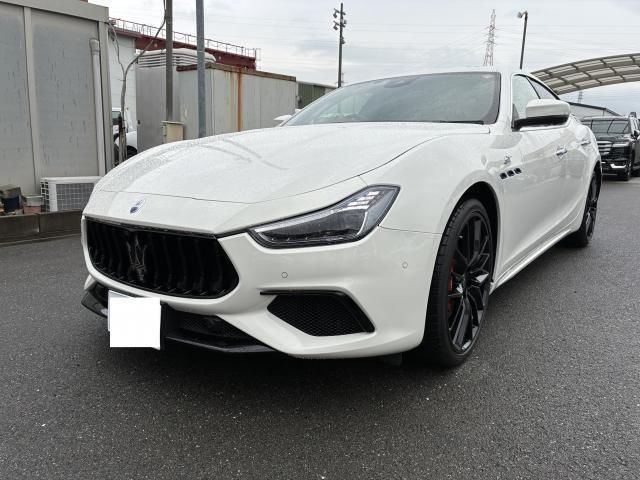 2023 Maserati Ghibli GT Hybrid White Coupe for sale, Japanese used car export | GULJI TRADERS