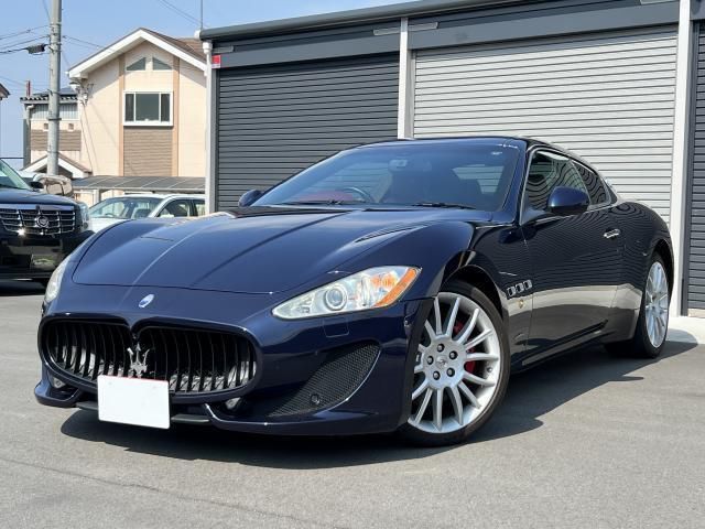 2011 Maserati Gran Turismo S - photo 1 2011 Maserati Gran Turismo S Sedan for sale, Japanese used car export - photo 1 of 9 | GULJI TRADERS