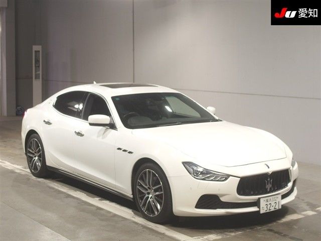 2017 Maserati Vehicle White Sedan for sale, Japanese used car export - photo 1 of 9 | GULJI TRADERS