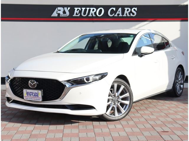 2022 Mazda 3 1.8 Diesel Turbo - photo 1 2022 Mazda 3 1.8 Diesel Turbo Sedan for sale, Japanese used car export - photo 1 of 63 | GULJI TRADERS