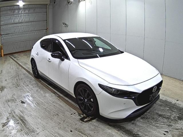 2022 Mazda 3 20S - photo 1 2022 Mazda 3 20S Sedan for sale, Japanese used car export - photo 1 of 3 | GULJI TRADERS