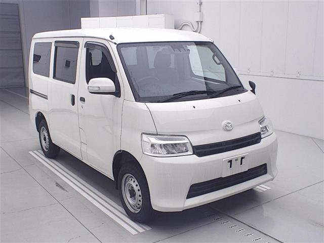 2022 Mazda Bongo VAN DX Van for sale, Japanese used car export - photo 1 of 11 | GULJI TRADERS