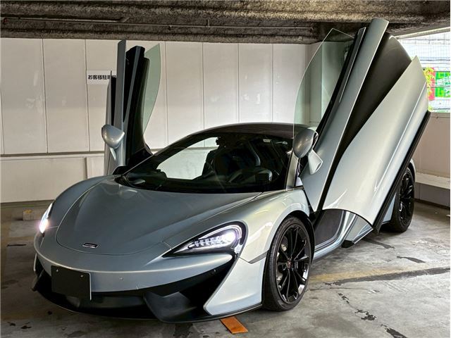 2018 McLaren 540C - photo 1 2018 McLaren 540C Silver Sedan for sale, Japanese used car export - photo 1 of 72 | GULJI TRADERS