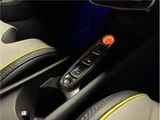 2025 McLaren Artura Spider Base Coupe for sale, Japanese used car export - photo 32 of 79 | GULJI TRADERS