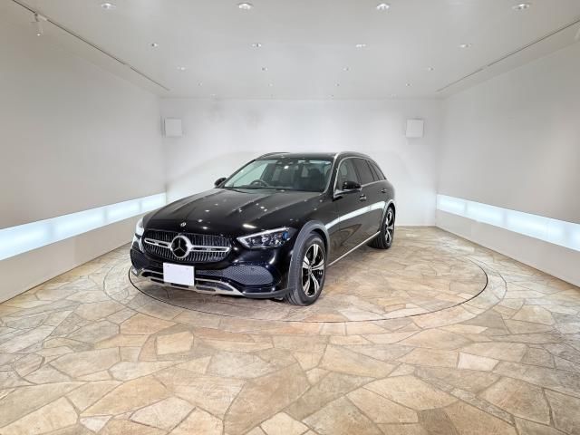 2022 Mercedes-Benz C-Class ALL TERRAIN C220d - photo 1 2022 Mercedes-Benz C-Class ALL TERRAIN C220d Sedan for sale, Japanese used car export - photo 1 of 9 | GULJI TRADERS