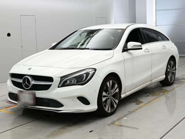 2018 Mercedes-Benz CLA-Class SHOOTING BRAKE CLA220 4M 4WD Sedan for sale, Japanese used car export - photo 1 of 12 | GULJI TRADERS