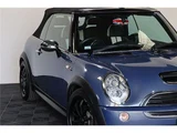 2005 MINI Convertible Sedan for sale, Japanese used car export - photo 9 of 23 | GULJI TRADERS