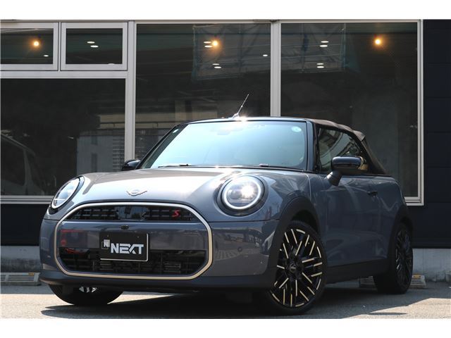 2025 MINI Convertible - photo 1 2025 MINI Convertible Sedan for sale, Japanese used car export - photo 1 of 30 | GULJI TRADERS
