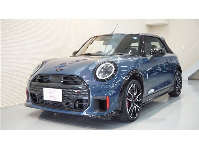 2025 MINI Convertible - photo 1 2025 MINI Convertible Sedan for sale, Japanese used car export - photo 1 of 61 | GULJI TRADERS