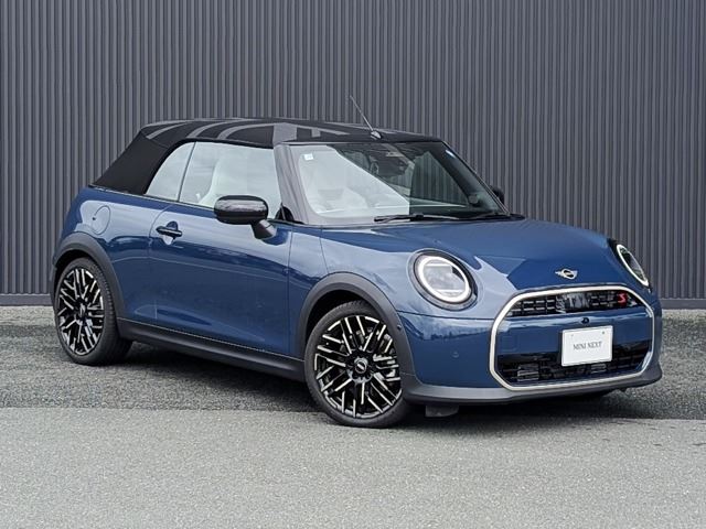 2025 MINI Convertible DCT - photo 1 2025 MINI Convertible DCT Sedan for sale, Japanese used car export - photo 1 of 31 | GULJI TRADERS