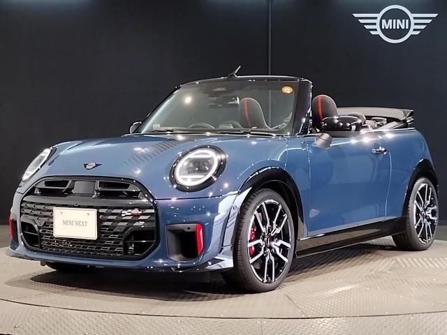 2025 MINI Convertible - photo 1 2025 MINI Convertible Sedan for sale, Japanese used car export - photo 1 of 9 | GULJI TRADERS