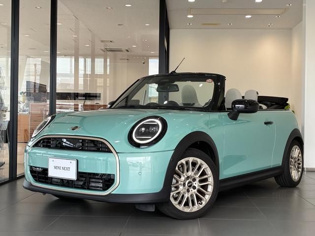 2025 MINI Convertible - photo 1 2025 MINI Convertible Sedan for sale, Japanese used car export - photo 1 of 9 | GULJI TRADERS