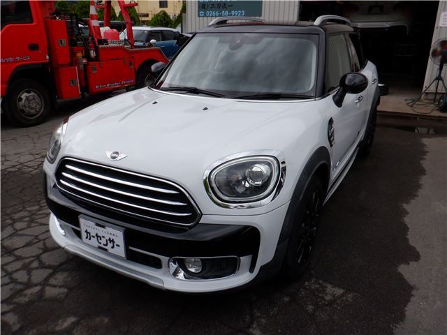 2017 MINI Crossover D SUV for sale, Japanese used car export - photo 1 of 25 | GULJI TRADERS