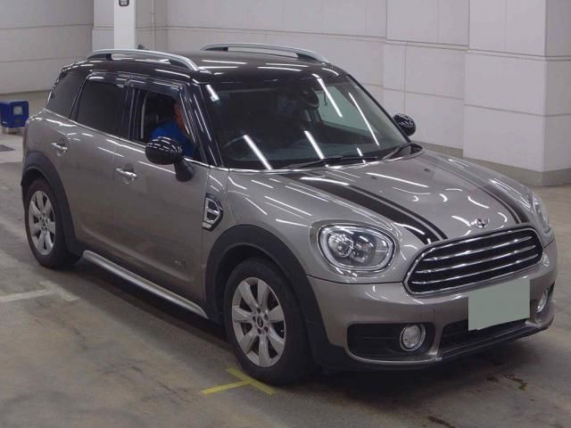 2017 MINI Crossover - photo 1 2017 MINI Crossover SUV for sale, Japanese used car export - photo 1 of 5 | GULJI TRADERS