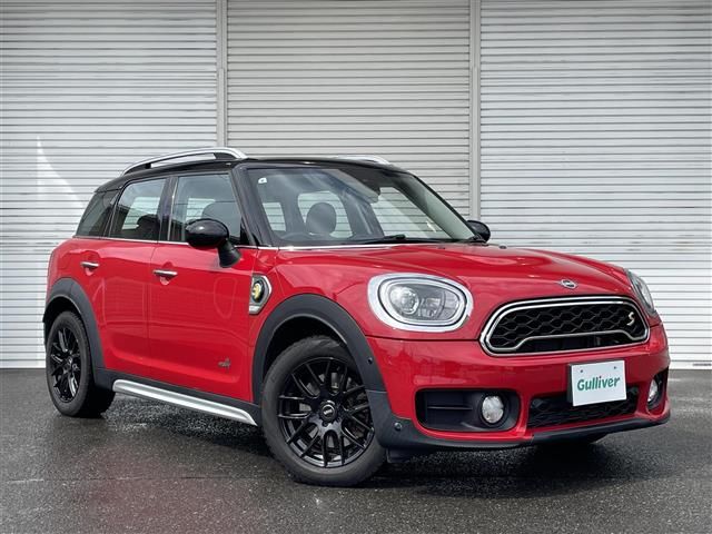 2019 MINI Crossover S E 4WD SUV for sale, Japanese used car export - photo 1 of 23 | GULJI TRADERS