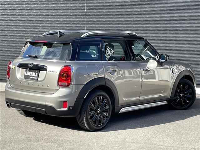 2020 MINI Crossover S E 4WD SUV for sale, Japanese used car export - photo 1 of 13 | GULJI TRADERS