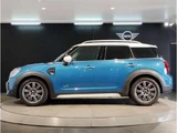 2021 MINI Crossover D SUV for sale, Japanese used car export - photo 7 of 9 | GULJI TRADERS