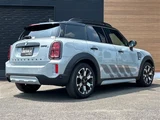 2022 MINI Crossover D SUV for sale, Japanese used car export - photo 2 of 24 | GULJI TRADERS