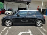 2022 MINI Hatch ONE Black Sedan for sale, Japanese used car export - photo 16 of 20 | GULJI TRADERS