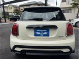 2022 MINI Hatch White Sedan for sale, Japanese used car export - photo 8 of 31 | GULJI TRADERS