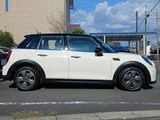2022 MINI Hatch Diesel COOPER D ESSENTIAL RHD Sedan for sale, Japanese used car export - photo 16 of 50 | GULJI TRADERS