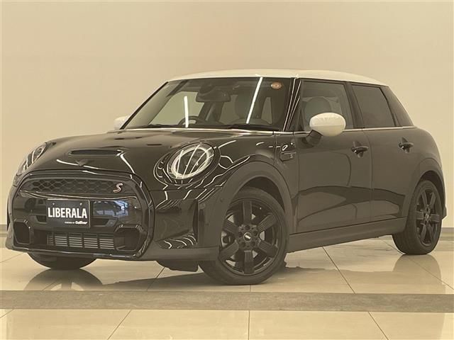 2022 MINI Hatch S Sedan for sale, Japanese used car export - photo 1 of 24 | GULJI TRADERS