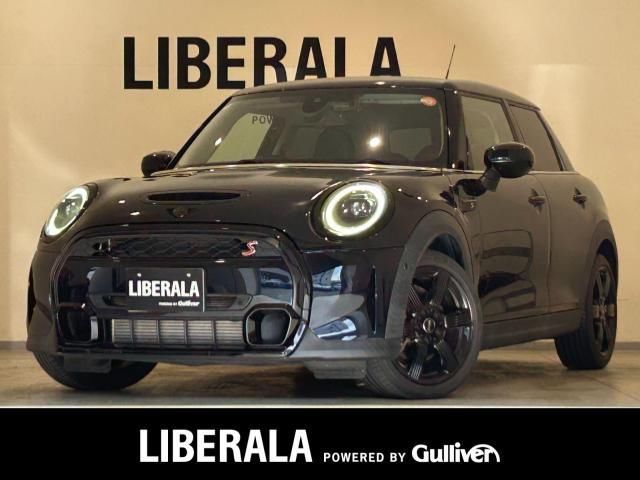 2022 MINI Hatch SD - photo 1 2022 MINI Hatch SD Other Sedan for sale, Japanese used car export - photo 1 of 22 | GULJI TRADERS