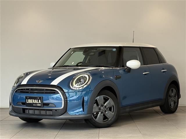 2022 MINI Hatch Sedan for sale, Japanese used car export - photo 1 of 24 | GULJI TRADERS