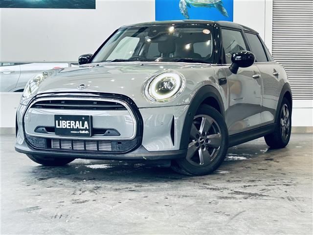 2022 MINI Hatch D Sedan for sale, Japanese used car export - photo 1 of 24 | GULJI TRADERS