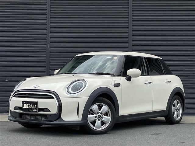 2022 MINI Hatch - photo 1 2022 MINI Hatch Sedan for sale, Japanese used car export - photo 1 of 24 | GULJI TRADERS
