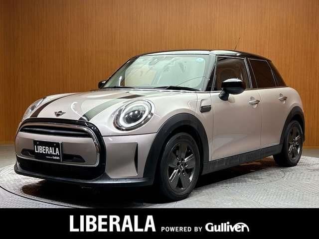 2022 MINI Hatch D Sedan for sale, Japanese used car export - photo 1 of 23 | GULJI TRADERS