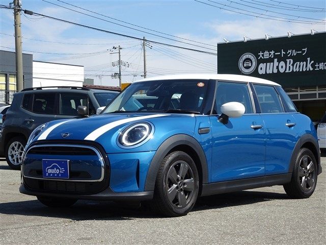 2022 MINI Hatch COOPER D Sedan for sale, Japanese used car export - photo 1 of 30 | GULJI TRADERS