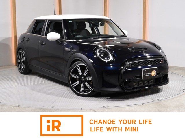 2022 MINI Hatch - photo 1 2022 MINI Hatch Sedan for sale, Japanese used car export - photo 1 of 18 | GULJI TRADERS