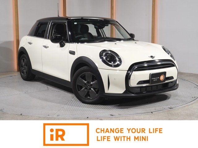2022 MINI Hatch White Sedan for sale, Japanese used car export | GULJI TRADERS