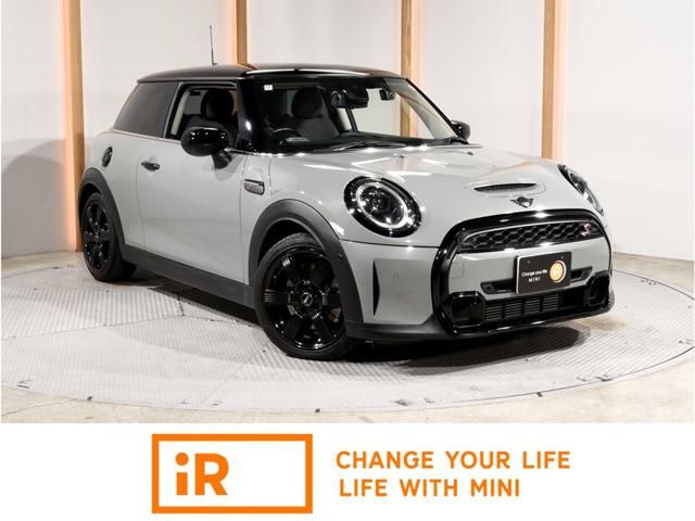 2022 MINI Hatch Sedan for sale, Japanese used car export - photo 1 of 18 | GULJI TRADERS
