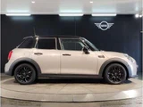 2022 MINI Hatch Base Sedan for sale, Japanese used car export - photo 4 of 9 | GULJI TRADERS