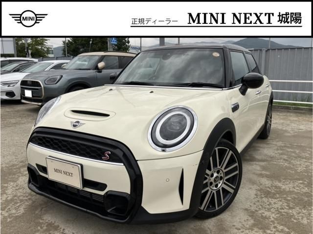 2022 MINI Hatch - photo 1 2022 MINI Hatch Sedan for sale, Japanese used car export - photo 1 of 9 | GULJI TRADERS