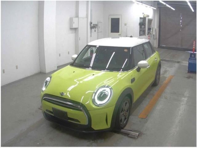 2022 MINI Hatch - photo 1 2022 MINI Hatch Sedan for sale, Japanese used car export - photo 1 of 6 | GULJI TRADERS
