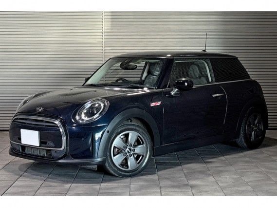 2022 MINI Hatch - photo 1 2022 MINI Hatch Sedan for sale, Japanese used car export - photo 1 of 7 | GULJI TRADERS