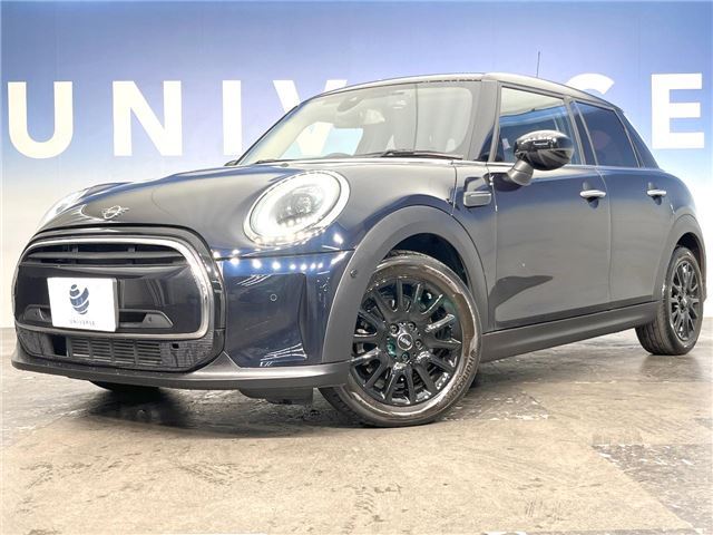 2023 MINI Hatch Cooper D Premium Plus Package Classic Trim - photo 1 2023 MINI Hatch Cooper D Premium Plus Package Classic Trim Black Sedan for sale, Japanese used car export - photo 1 of 30 | GULJI TRADERS
