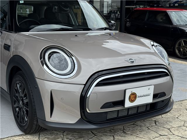 2023 MINI Hatch - photo 1 2023 MINI Hatch Sedan for sale, Japanese used car export - photo 1 of 76 | GULJI TRADERS