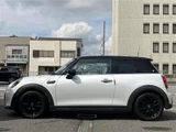 2023 MINI Hatch Mini Cooper D White Sedan for sale, Japanese used car export - photo 15 of 24 | GULJI TRADERS